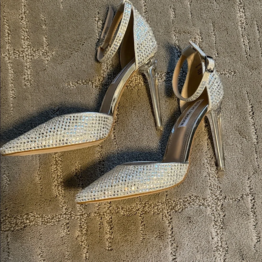 Steve Madden Silver Crystal Pointed Toe Ankle Strap Heels - Picture 3 of 4